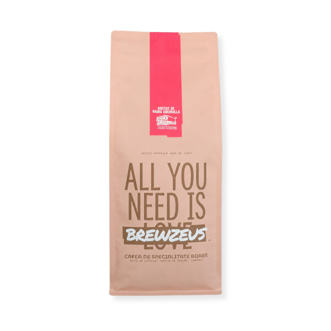 Blend de cafea de specialitate, prăjit mediu, uniroast. Reunește Costa Rica, Brazilia și Etiopia, într-o ceașcă echilibrată, cu note de citrice, fructe de pădure și caramel. 